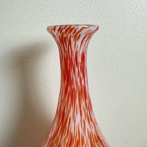 Vintage MCM Red Orange White Hand Blown Turned Tall Vase Smooth Pontil - Picture 5 of 9